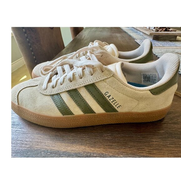 Adidas Gazelle Beige Olive & Gum Shoe - Picture 1 of 5